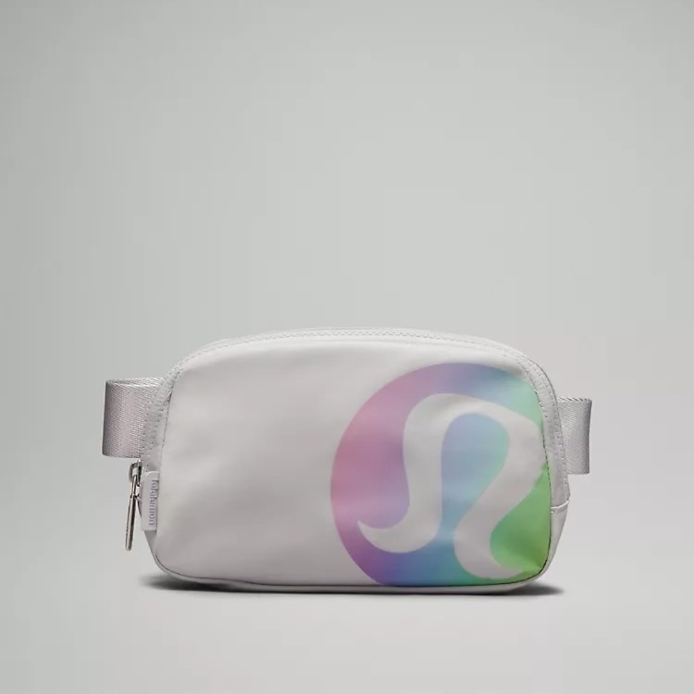 lululemon athletica 1L Belt Bag in Vapor Persian Violet NWT - Picture 4 of 6